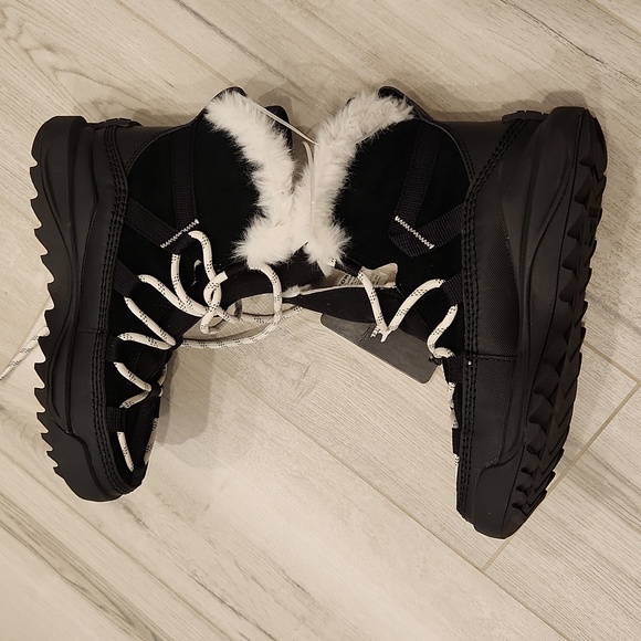 SOREL Ona Rmx Glacy Faux Fur Waterproof bootie in black size US 6.5 - Picture 15 of 17